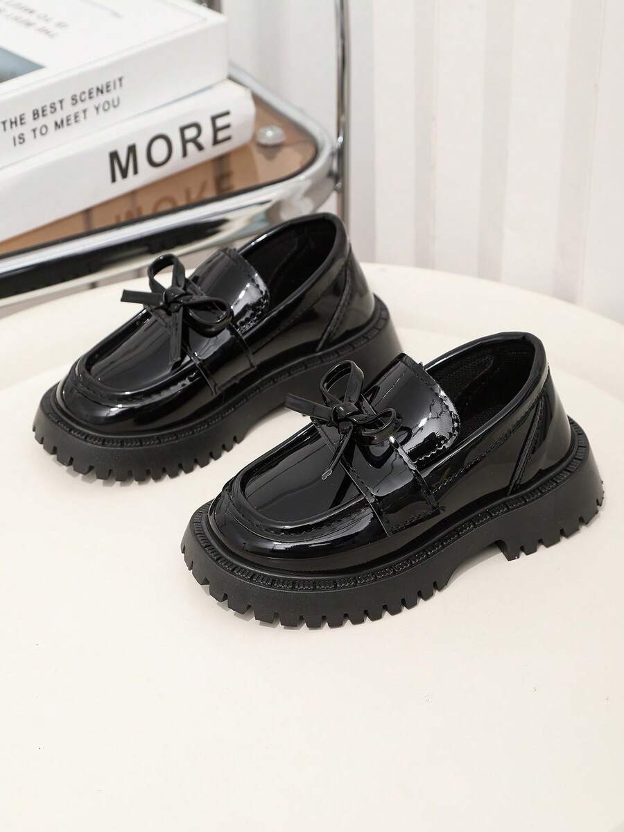 1双女童乐福鞋，英伦风格厚底，舒适低跟，耐磨防滑，柔软纸质内衬，适合通勤/周末郊游、演出等场合，深受孩子们喜爱的流行款式 - 黑色 - 查看 1