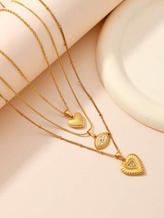 20226 春季新款心形邪眼项链首饰套装，适合女性、情侣、妈妈、情人节、母亲节、姐妹、闺蜜等场合的礼物