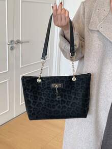 2024 New Fashion Large Capacity Handbag For Women, Vintage Chain Shoulder Tote Bag With Printed Pattern, Suitable For Commuting - Black - View 9