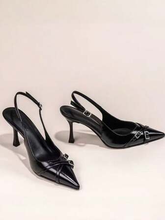 Damskor med ny mode, metallrem, ihålig hög klack, spetsig tå, tjock klack och spänne, mångsidiga