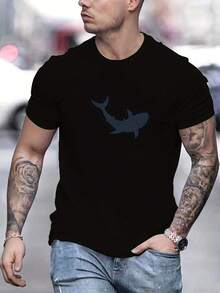 Camiseta Casual de Cuello Redondo para Hombre con Diseño de Tiburón Caprichoso - Algodón Suave. Manga corta. Ajuste Regular. Comodidad para todas las estaciones. Perfecto para adultos. Camiseta de uso diario con estampado de tiburón caprichoso de ajuste cómodo - Negro - Ver 1