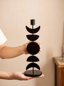 Mond- und Stern-Dekorationskerzenhalter, geeignet für Stabkerzen, Metallmaterial, minimalistischer Stil, kreatives Design, Kerzenlicht-Dinner-Requisite, Heimdekoration, geeignet für die Dekoration in Hotels, Wohnzimmern, Räumen, Esszimmern, Tischplatten, Schlafzimmern, Festen und Partys, auch eine hervorragende Geschenkwahl, einschließlich Einschulungsgeschenke, Souvenirs, Feiertagsgeschenke, Geschenke für Freunde und Familie