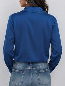 女士缎面衬衫，商务休闲纽扣衬衫，翻领设计，优雅大方，适合办公室和休闲场合穿着，四季皆宜。 - 深藍色 - 查看 3