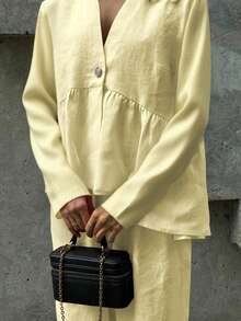 Conjunto informal de 2 piezas Look Polly para mujer, blusa de manga larga de solapa única en color crema combinada con pantalones rectos de pierna ancha, adecuado para citas de San Valentín, fiestas de carnaval y vacaciones en la playa - Amarillo claro - Ver 6