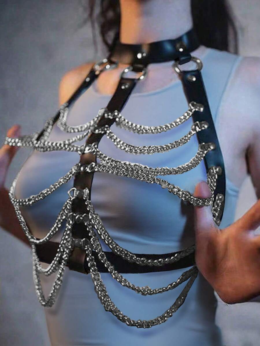 1件女士加大码黑色皮革金属链条身体束缚带，适合万圣节派对或日常穿搭搭配