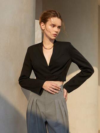 Chaqueta corta de mujer de cuello en V profundo de manga larga y unicolor, de estilo minimalista y versátil