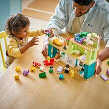 Bộ đồ chơi lắp ráp LEGO DUPLO Town 3 trong 1 Ngôi nhà gia đình hiện đại kèm các nhân vật - Bộ đồ chơi giáo dục cho bé trai và bé gái từ 2 tuổi trở lên - Đồ chơi phát triển kỹ năng vận động tinh cho trẻ mẫu giáo - Quà tặng sinh nhật - 10470 - 10470 - Xem 4
