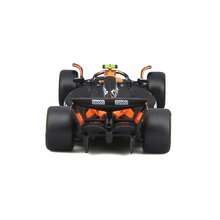 Burago 1:43 Scale F1 McLaren F1 MCL39 2025 #4 Lando Norris With Base And Display Case - #4 MCL39 W/Helmet - View 3