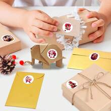 500张红色Hazbin Hotel贴纸卷，卡通动漫Hazbin Hotel贴纸，Hazbin Hotel周边DIY涂鸦美学贴纸，乙烯基防水贴纸，适用于日记本、电脑、剪贴簿、行李箱、水瓶、手机等。 - 彩色 - 查看 5