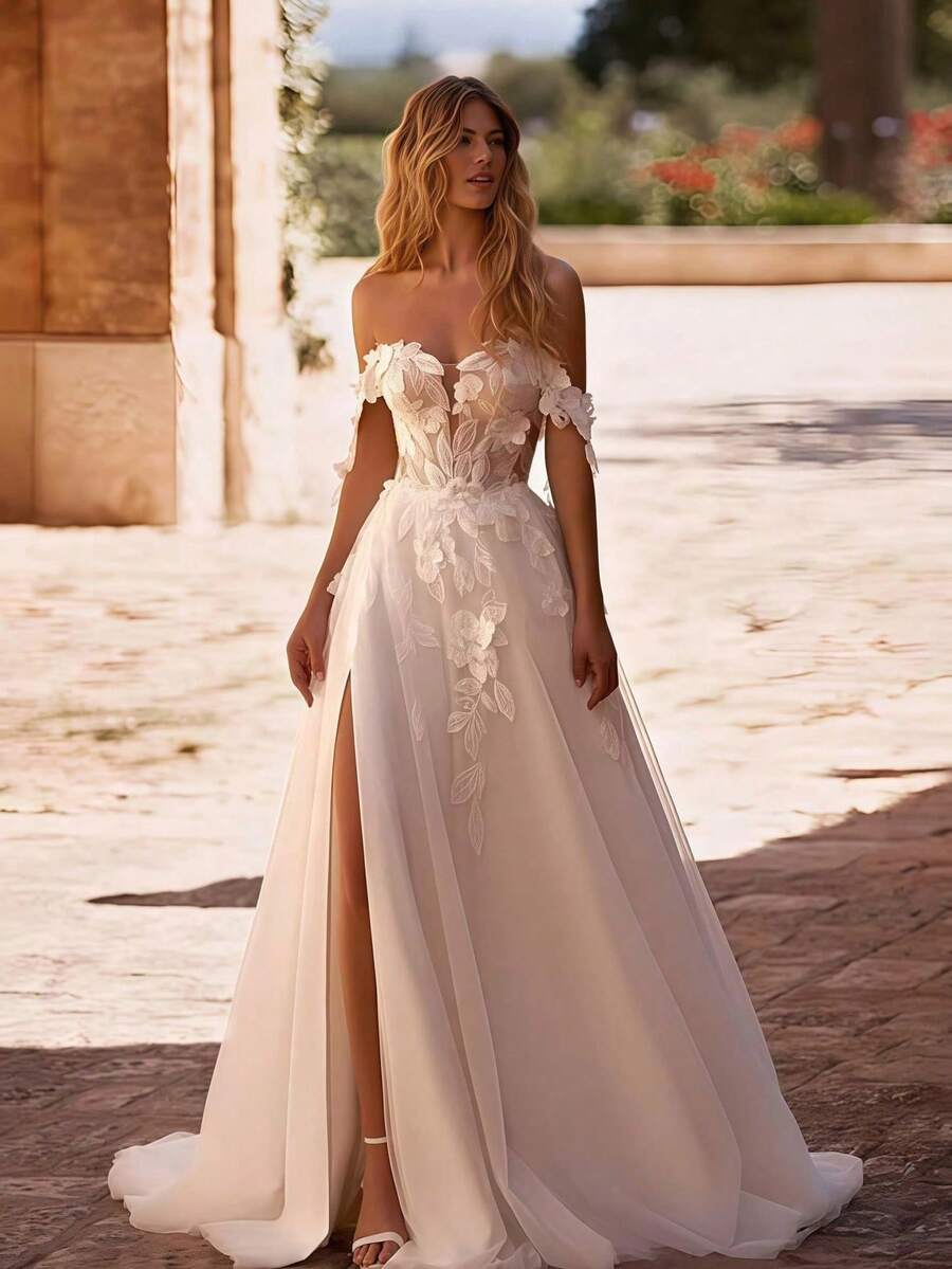 Romantic Boho Off Shoulder High Slit Lace Appliqués Tulle Wedding Dress Registration,Evening Party Dress Birthday Party Dress,Romantic Church Ceremony Wedding Dress,Suitable For Wedding,Dating,Party,Singles' Party,Vacation,Formal Occasions,Dinner Dress,Prom Dress,Homecoming Dress,Cocktail Party,Wedding Guest Dress,Graduation - 白色 - 查看 1