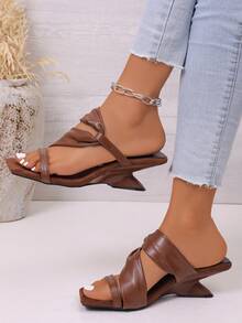 2026新款轻便时尚不对称高跟凉鞋