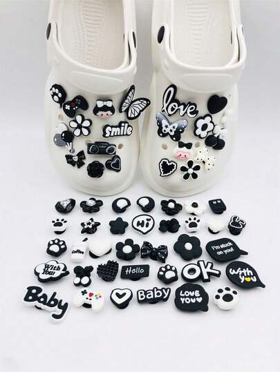 10/20/30/50/100pcs/Set Cartoon Resin Black & White Bear & Flower Random Pattern Suitable For Wooden Bottom Shoes And Sandals, Durable, Cute And Whimsical Design, Great For Girls Party Favors And Creative Gifts (Random Pattern)