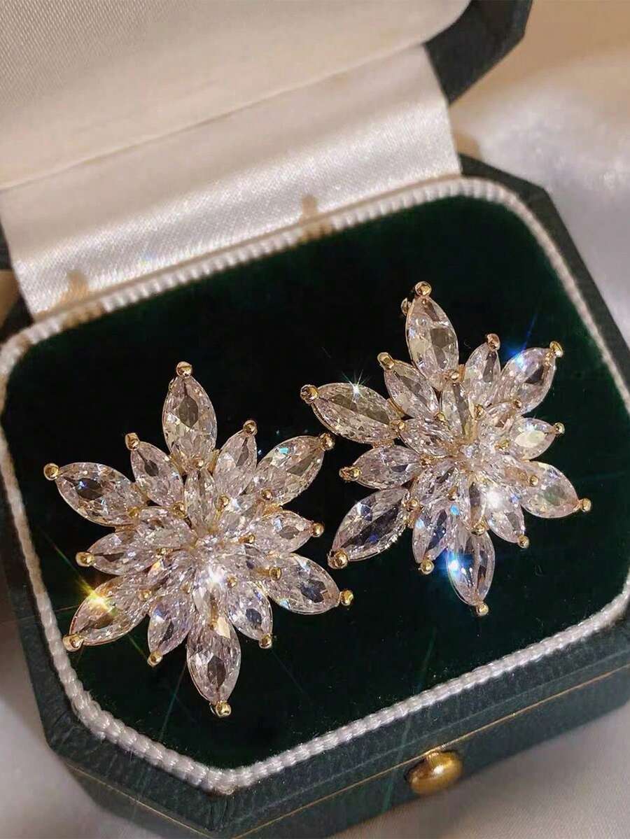 1 Pair Fashionable Crystal Flower Earrings, Niche Design For Women, Luxurious, High-End Quality, Versatile Earring Accessory, Valentine's Day Gift - Gold - View 1