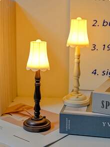 1pc Retro Mini Table Lamp, Vintage Small Night Light, Bedroom Bedside Lamp, Decorative Desk Accessory, Ideal Gift - Multicolor - View 4