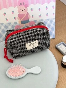 一套格子绗缝化妆包，可作化妆包、旅行包、手拿包使用，带拉链，可收纳化妆品、护肤品、口红、指甲油、化妆刷、护手霜、首饰、硬币、钥匙、小物件等。化妆包、洗漱包、护肤包、卫生巾包、钱包、多功能收纳包，是送给朋友、情人节、伴娘、圣诞节、新年、母亲节、旅行、邮轮旅行、开学季的理想礼物。 - 彩色 - 查看 7