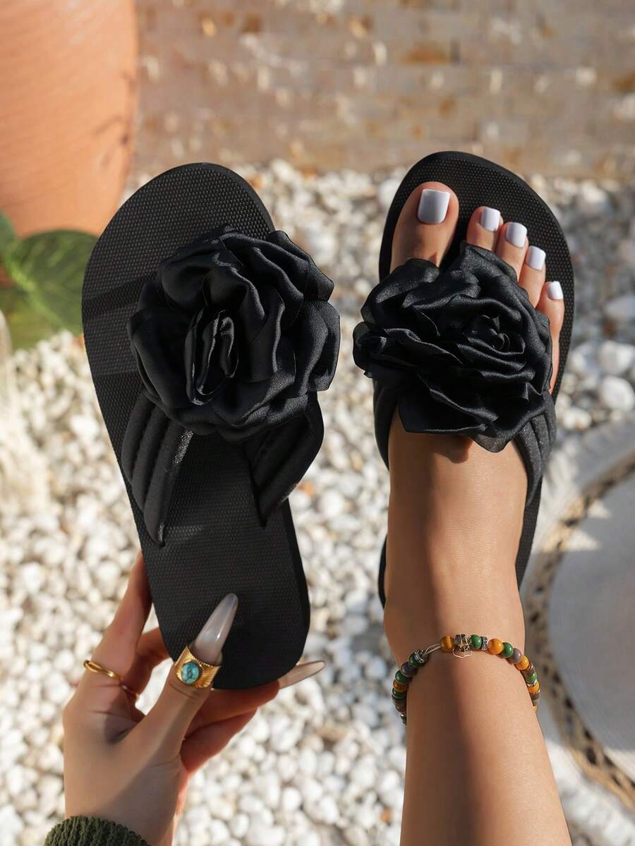 Sandali con plateau decorati con fiori finti da donna, ciabatte casual estive antiscivolo, infradito con zeppa da spiaggia, colore nero - nero - Visualizzare 1