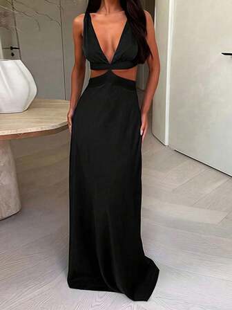 שמלת סליפ סקסית ללא גב וצווארון V עמוק לנשים אחת