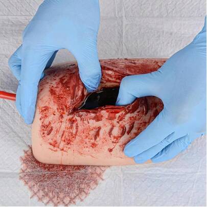 Kit de Entrenamiento para Detener hemorragias 4 Tipos Modelos para el Cuidado de heridas simulación de hemorragias Ejercicios de Control de la Sangre Modelo de sutura para formación A