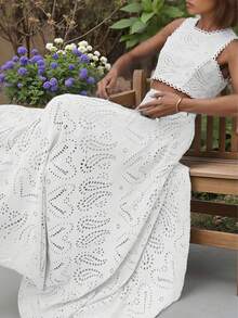 Bộ 2 món: Áo croptop không tay thêu hoa rỗng toàn bộ màu trơn kiểu vintage và chân váy midi chữ A màu trắng mùa hè. - trắng - Xem 2