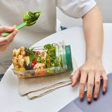 1 Caixa de Salada Portátil com Abertura Lateral e Tampa - Caixa Multiuso para Armazenamento de Alimentos, Ideal para Casa, Atividades ao Ar Livre, Viagens e Festas. Pode ser usada como lancheira, caixa para lanches e porta-pão. É um presente ideal para estudantes e colegas, além de um item indispensável para uma casa moderna. - Claro - Ver 1