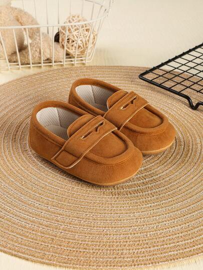 1双男童纯色PU皮套脚平底乐福鞋，百搭休闲时尚幼儿运动鞋，适合春季穿着