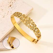 1件复古阿拉伯镂空雕花手镯，不锈钢材质，18K镀金，镂空雕刻花卉卷轴图案，优雅中东奢华风格，宫廷灵感设计，适合日常佩戴、派对、婚礼、节日等场合，是馈赠佳品。 - 金黃色 - 查看 4