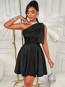 AIJ Robe mini en satin à une épaule pour femmes, automne-hiver, Noël - Nœud à la taille, large forme A, couleur unie - Style sexy pour cocktail, dîner et danse