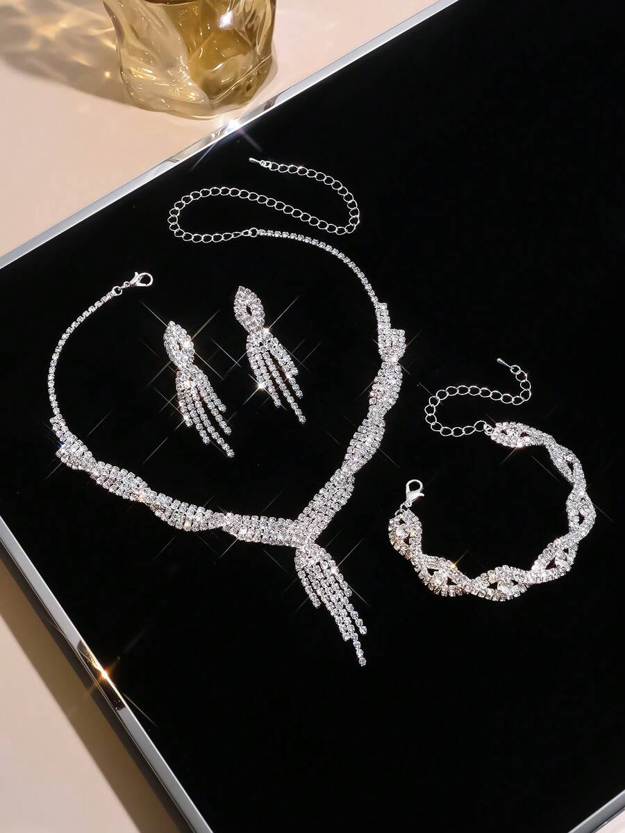 Ensemble de bijoux de mariage en cristal d'eau : collier de mariage étincelant, boucles d'oreilles et bracelet assortis, convenant aux dames et aux mariées. Accessoires pour la Saint-Valentin - Argent - Voir 1