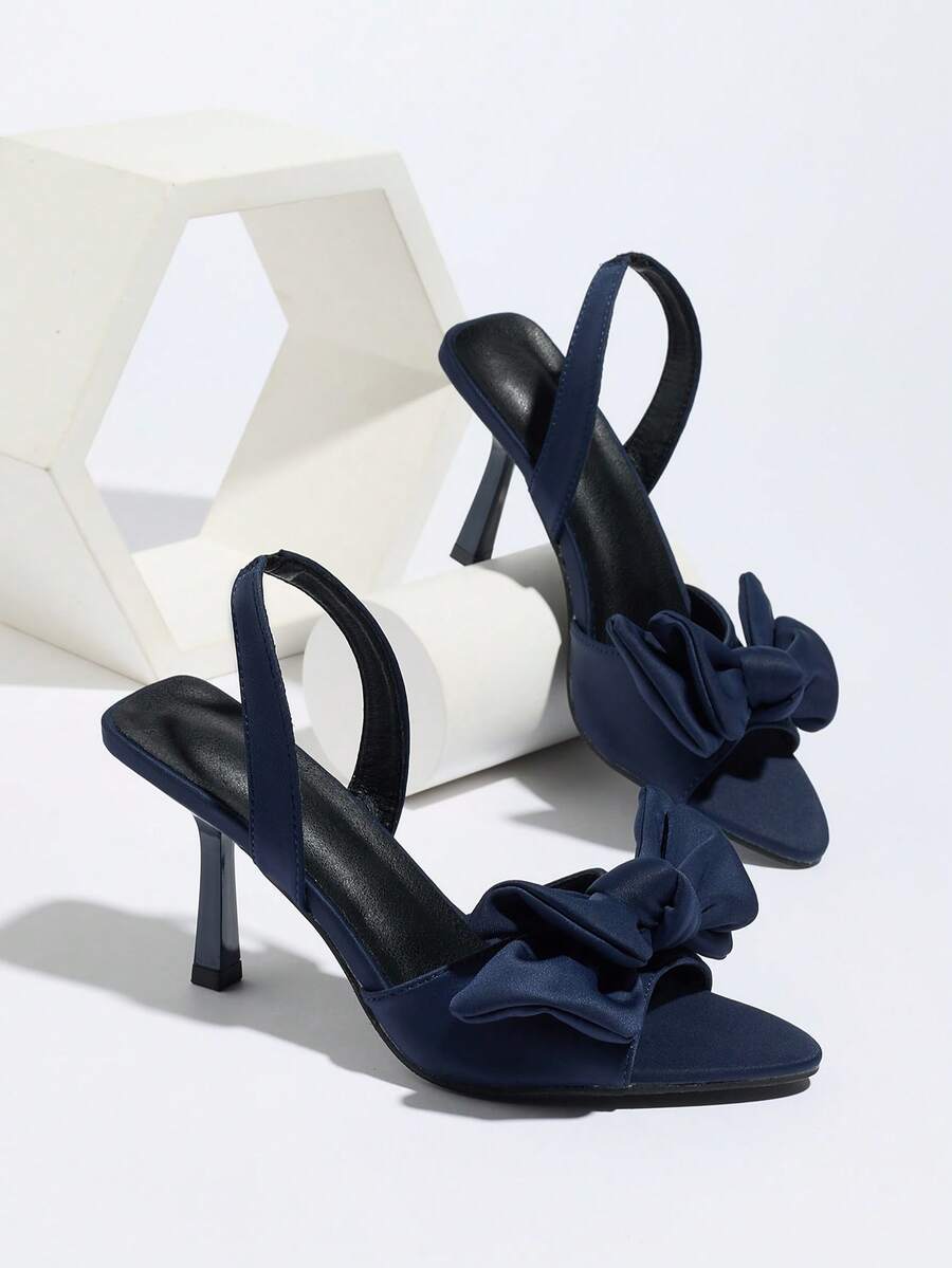 Giày sandal cao gót mũi nhọn bằng satin dành cho nữ, có nơ trang trí, quai cổ chân co giãn, phù hợp cho tiệc tùng, mặc hàng ngày, họp mặt, kỳ nghỉ, đi làm thanh lịch, mùa xuân/hè, thời trang, màu xanh navy, sandal nữ thanh lịch dễ phối với váy, chân váy, đám cưới