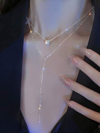 一款高端长款Y形流苏镶钻项链，小巧精致，性感锁骨链，适合日常佩戴，是送给朋友和珠宝爱好者的完美礼物。