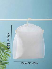 多功能晾衣网，可用于晾晒枕头和玩具，保护衣物，节省空间，并有助于收纳整理。