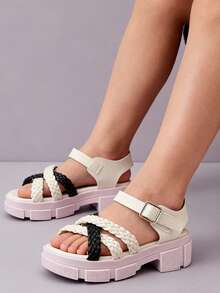 1 Pair Children's Woven Trim Decorated Faux Leather Anti-Slip Open Toe Criss-Cross Strap Buckle Ankle Strap Chunky Heel Casual Sandals, Suitable For Summer Daily Wear And Fashionable Outings - 黑與白 - 查看 4