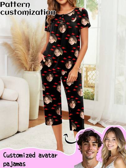 Bộ đồ ngủ ngắn tay nữ in theo yêu cầu, có thể in bất kỳ họa tiết nào, đồ ngủ cá nhân hóa với ảnh, hình ảnh tùy chỉnh ngộ nghĩnh, đồ ngủ thoải mái. Thích hợp cho Ngày Valentine, Sinh nhật, Quà tặng, Cá nhân hóa, Đầy màu sắc, Dễ thương, Hài hước, Độc đáo, Độc quyền, Quà tặng lý tưởng cho bạn gái, Thích hợp cho bạn gái, Gia đình, Bạn bè, Người lớn tuổi, Thời trang cho mùa thu, Tiệc tùng ngày lễ.