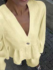 Conjunto informal de 2 piezas Look Polly para mujer, blusa de manga larga de solapa única en color crema combinada con pantalones rectos de pierna ancha, adecuado para citas de San Valentín, fiestas de carnaval y vacaciones en la playa - Amarillo claro - Ver 2