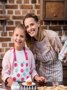 1Set 18cm Easy-To-Use Detachable Reusable Multi-Function Plastic Cake Decorating Gun & Cupcake Piping Kit (With 8 Decorative Nozzles) - Baking Accessory Set, Frosting Piping Tool, Cookie Press Tool, Cupcake Decorating Supplies, DIY Baking Kit, Ideal For Home Baking, Birthday Party Dessert Decor