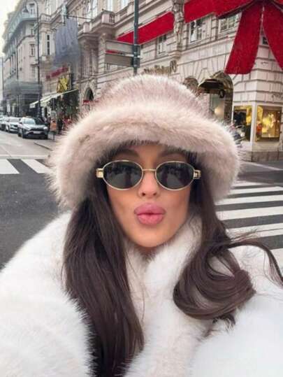 Women's Plush Gradient Faux Fur Bucket Hat, Thick Warm Fluffy Faux Fox Fur Luxury Panama Bucket Hat For Winter