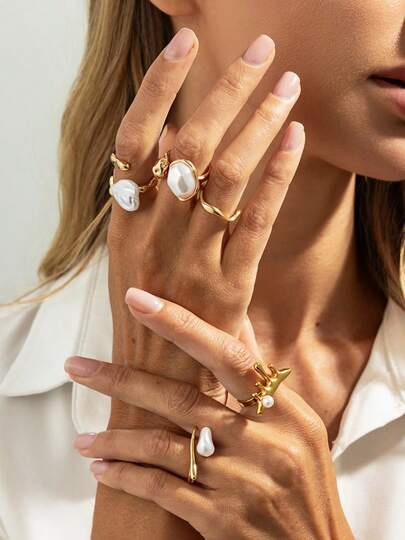 5件套时尚优雅巴洛克仿珍珠液态金属光滑可调节戒指套装，适合女性日常、约会、购物、晚宴等场合佩戴，是馈赠佳品。