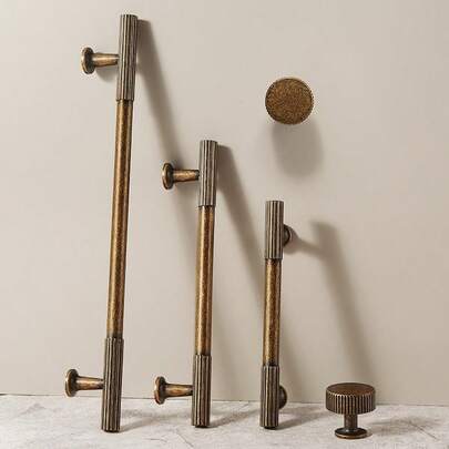 1/2/8pcs Set Vintage Furniture Handles, Retro Minimalist Luxury Antique Bronze Color, Faux Antique Striped Decor, Metal Handles, Zinc Alloy Material, Suitable For Home, Bedroom, Kitchen, Cabinet, Yard Gate, Bathroom Furniture, Ideal For Installing On Antique Or Vintage Furniture, Including Mounting Screws.