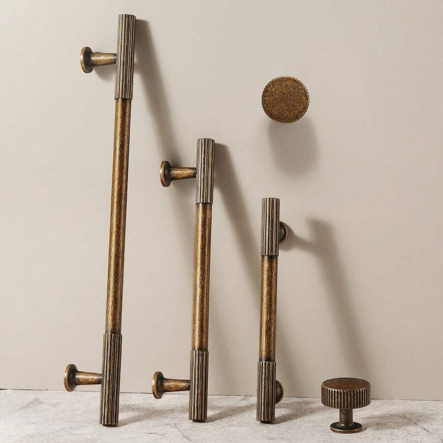 1/2/8 Stück Set Vintage Möbelgriffe, Retro minimalistischer Luxus in antiker Bronzefarbe, Dekor mit Faux-Antik-Streifen, Metallgriffe, Material aus Zinklegierung, geeignet für Zuhause, Schlafzimmer, Küche, Schrank, Hoftor, Badmöbel, ideal zum Anbringen an antiken oder Vintage-Möbeln, inklusive Montageschrauben.