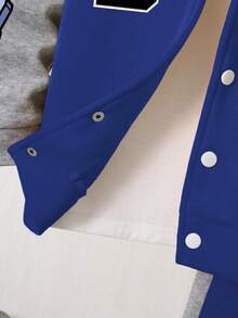 مجموعة من 2 قطعة جاكيت بيسبول مطبوع عليها حرف وبنطلون بتصميم ألوان متباينة للأولاد الصغار