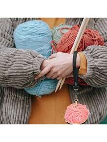 1pc Wooden Wrist Yarn Holder, Portable Wrist Yarn Organizer, Handmade Knitting Tool Accessory, Creative Yarn Ball Holder, Decorative Weaving Tool, Craft Supplies - Wrist Creel - View 9