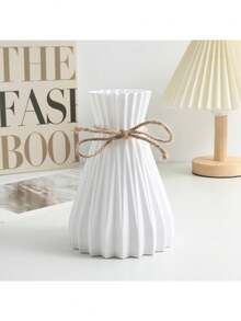 Modern And Minimalist Flower Vase With Ant. - 白色 - 查看 1