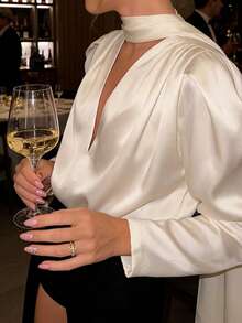 Áo sơ mi nữ cao cấp thanh lịch, kiểu dáng thường ngày năng động, cổ chữ V, tay áo bèo nhún lông cừu với ruy băng satin, phong cách đường phố gợi cảm, tối giản, thời trang hẹn hò lãng mạn, thoải mái, đa năng, tay dài, cổ chữ V, dáng ôm, bộ sưu tập mới 2026 Xuân Hè - Màu be - Xem 6