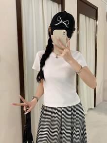女士白色短袖 T 恤，夏季休闲圆领修身时尚美式短款上衣 - 白色 - 查看 2