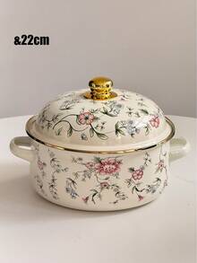 1个玫瑰花纹金边平底平底锅，多种尺寸可选（16-18-20-22-24厘米）。适用于家庭烹饪、盛菜和煮面。可在炉灶和壁炉上使用。便携式平底锅，是户外露营的理想之选，也是冬季露营的必备品，更是馈赠亲友的绝佳礼物。