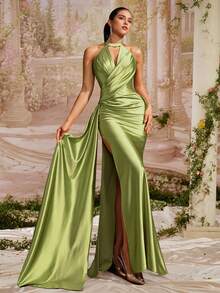 VIPGIRL Robe de soirée longue en satin vert olive, dos nu avec fines bretelles, design creux à l'avant, jupe drapée avec fente haute, style déesse, tenue de cérémonie de luxe pour femme, look tapis rouge, robe de festival du printemps Eid