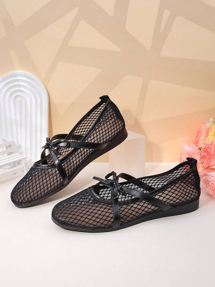 1 Pair Of Black Mesh Butterfly Crossed Flat Shoes For Teenagers, With Mesh And Glossy Material On The Upper, Butterfly Decoration, Round Toe Low Top Style, Breathable Flat Bottom, Cool And Sweet Style, Suitable For Campus Commuting And Weekend Shopping - Black - View 1