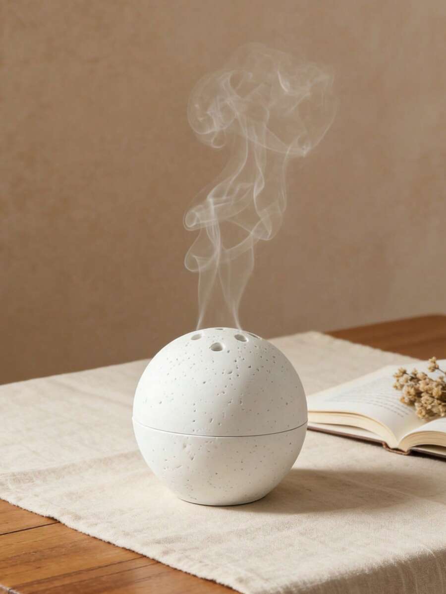 一套白色球形阿拉伯风格香炉，简约轻巧，可用于熏香。香炉，家居香氛，家居装饰，适用于卧室、客厅（作为中心装饰品）。
