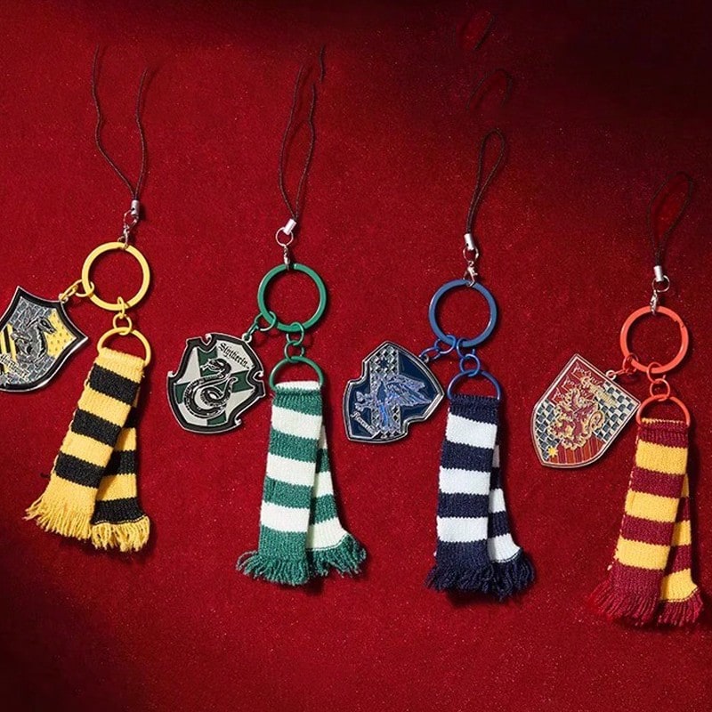 Miniso Harry Potter Hufflepuff House Style Scarf Phone Charm Yellow-Black Knit Fringe Metal Badger Emblem Phone/Backpack Decoration Pendant(1 PC) - Yellow - View 1