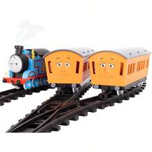 Friends - Juego de Tren de Juguete con Control Remoto, Locomotora, vagones de Tren y Pista con Sonidos autnticos de Tren, Luces y Efectos de Humo de de Agua para nios - Indicador O de batería - Ver 2